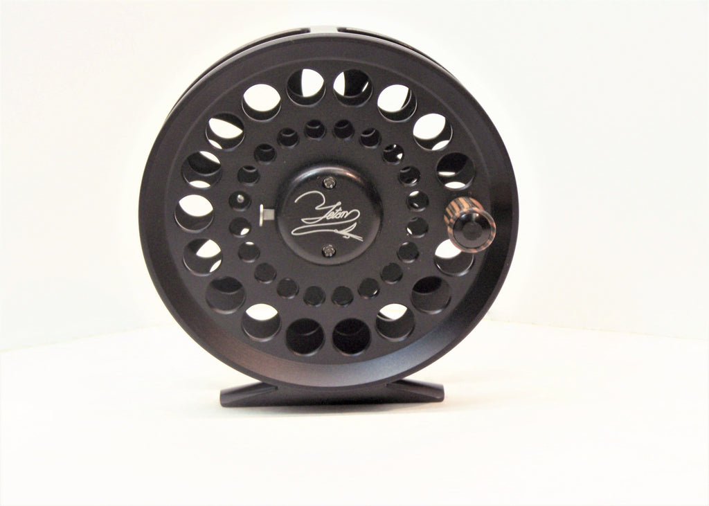 Teton #7 La fly reel in excellent condition ~ with teton zip clamshell ~  full cage